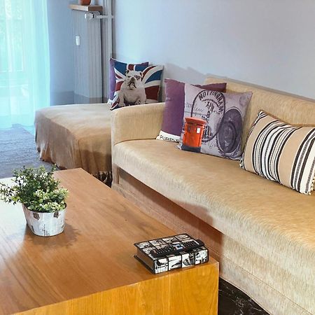 Modern 2 Bedroom Apartment Near Acropolis In The Heart Of The City - Explore Center By Foot Atenas Exterior foto